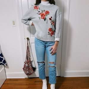 embroidered grey crewneck top